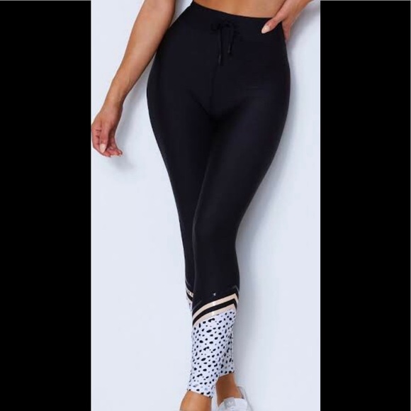 White Fox Boutique Pants - WhiteFoxBoutique x Sarah’s Day Activewear Leggings